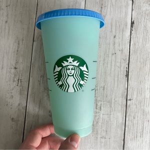 PREOWNED STARBUCKS BLUE PLASTIC TUMBLER WITH LID NO STRAW